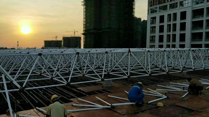 阜新螺栓球网架安装现场